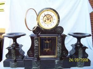 RELOJ DE MARMOL CON COPAS