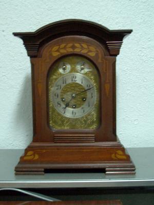 RELOJ CARILLON DE SOBREMESA DE MADERA, foto ampliada en nueva ventana