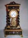 RELOJ FRANCES DE COLUMNAS. RELOJ FRANCES DE COLUMNAS CON ADORNOS METALICOS, N…